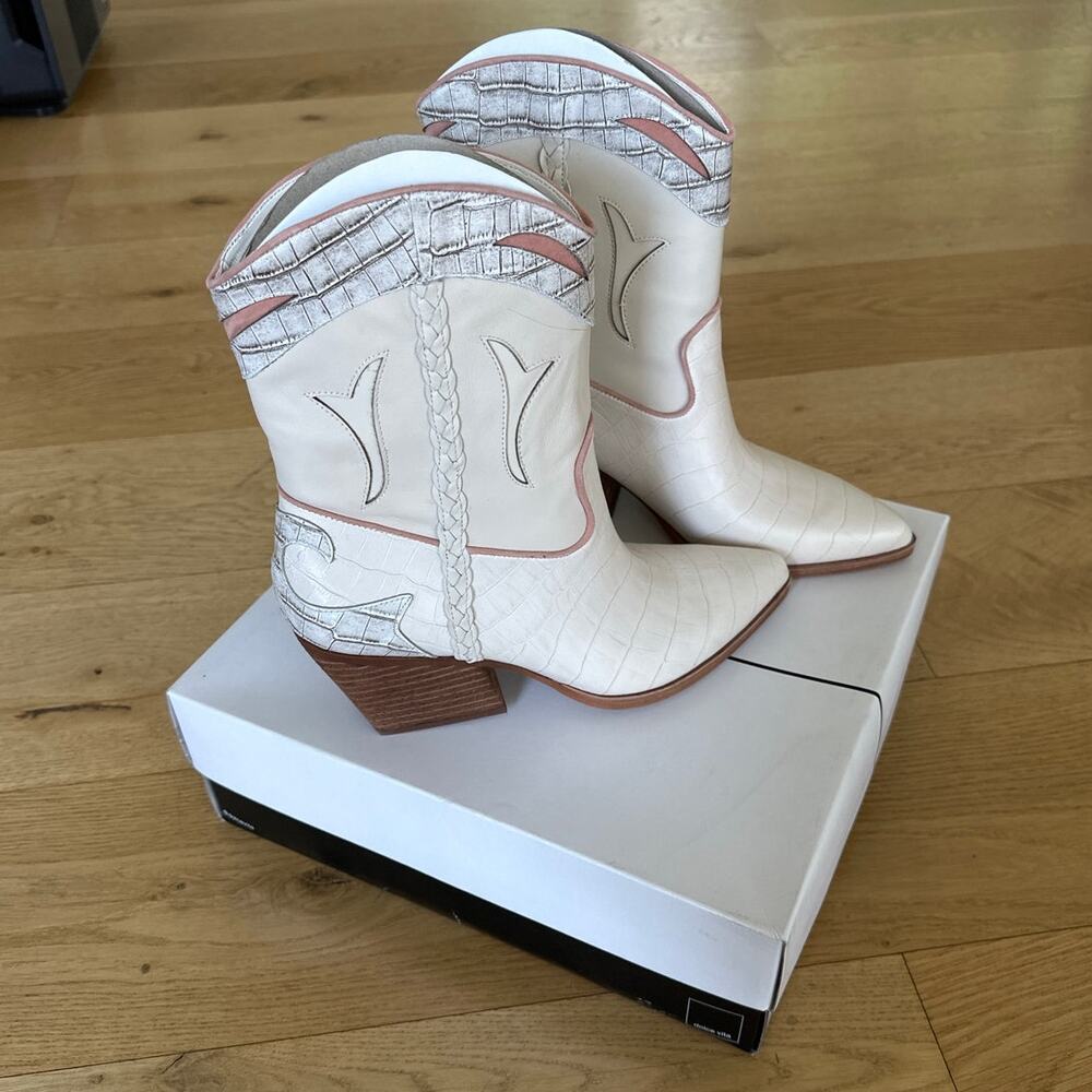 Dolce Vita - Loral Croc Print Leather Western Cowboy Boots in Ivory